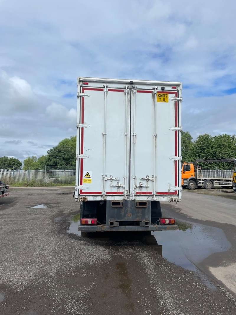Vehicle Photo 5